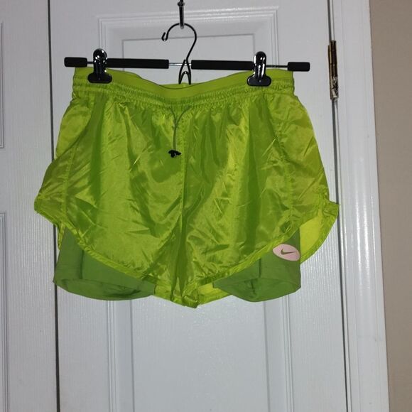 Nike Women's Icon Clash Tempo Luxe Mid-Rise Running Shorts  Sz S - Picture 1 of 10